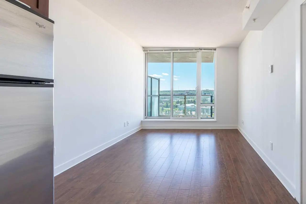 1307, 3830 Brentwood Road NW