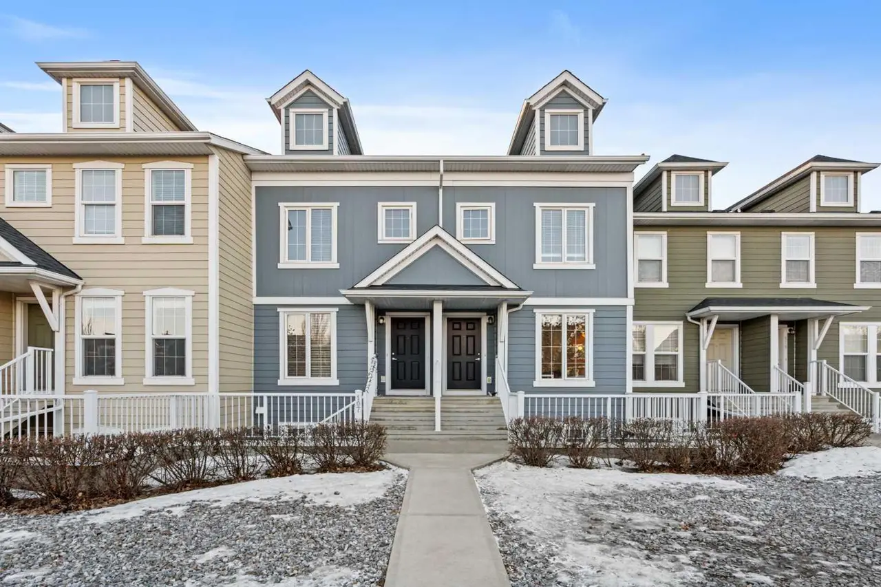 111 Auburn Bay Street SE
