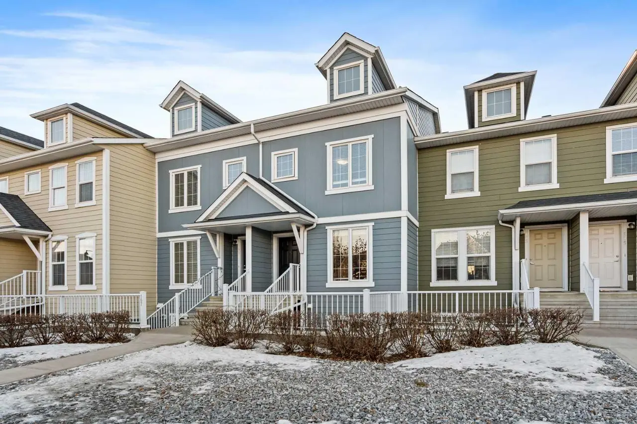 111 Auburn Bay Street SE