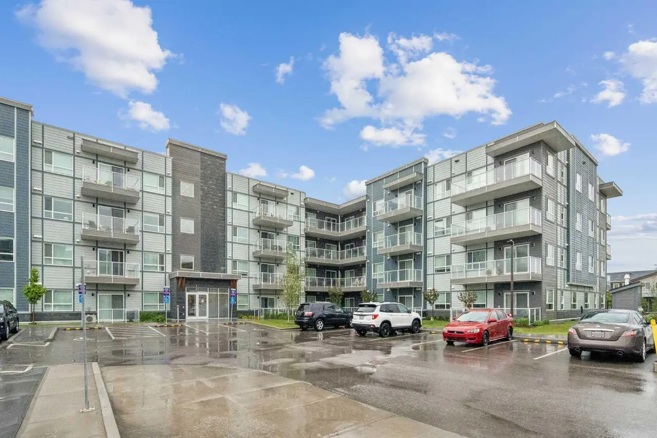 417, 80 Carrington Plaza NW
