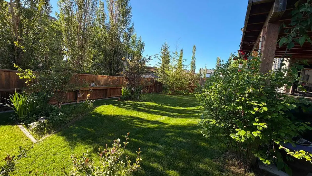 123 Hawkmere View 