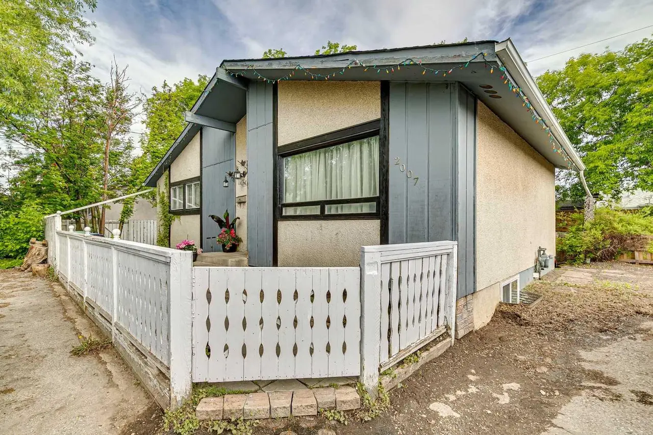 2007 Olympia Drive SE