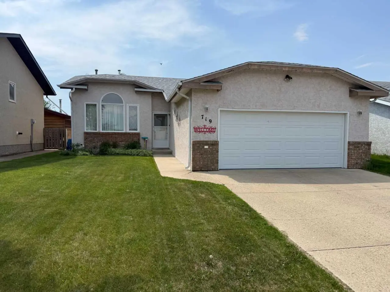719 Parkland Drive 