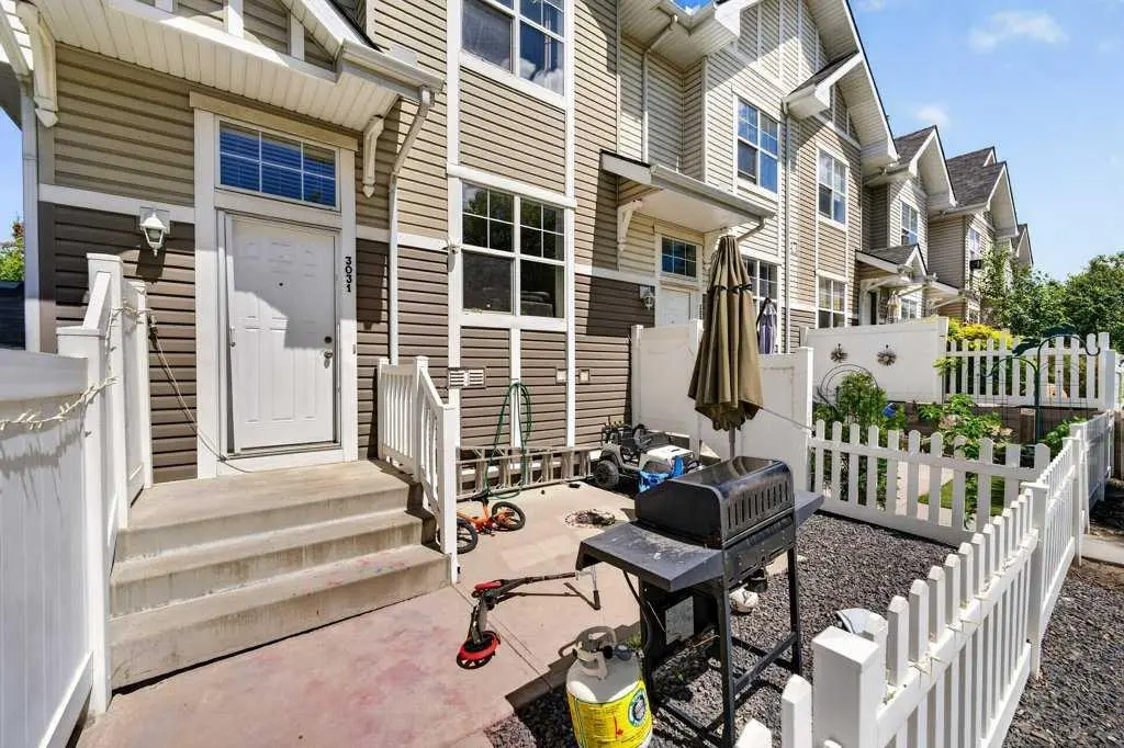 3031 New Brighton Gardens SE
