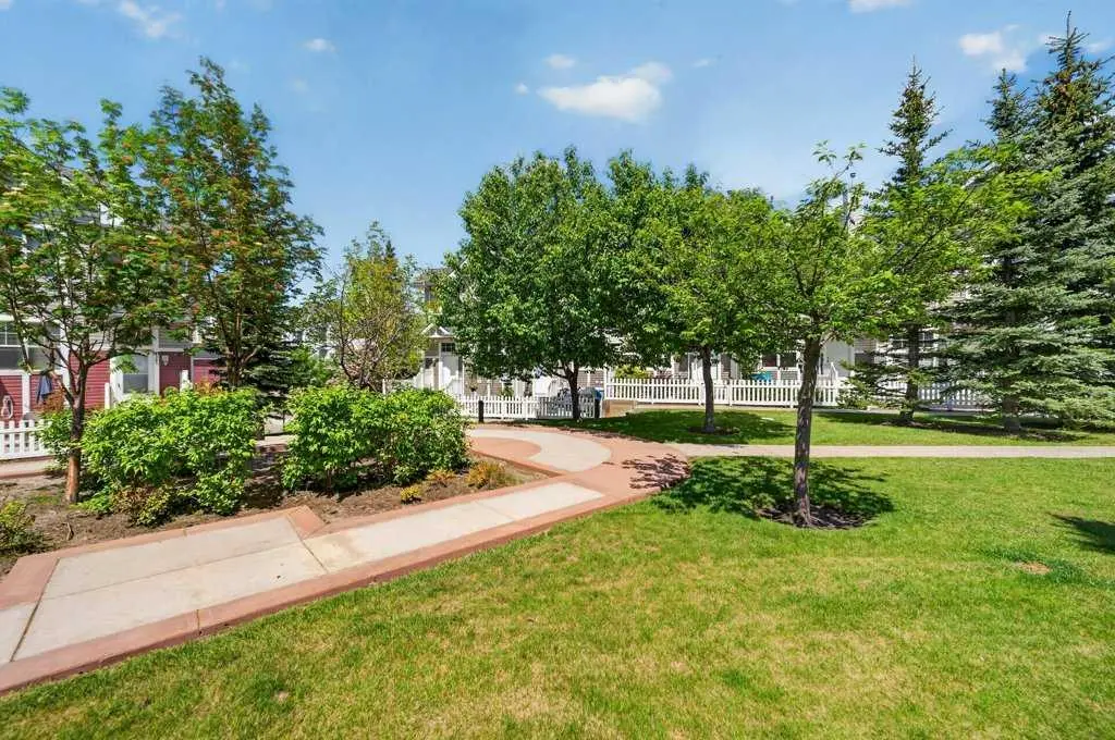 3031 New Brighton Gardens SE
