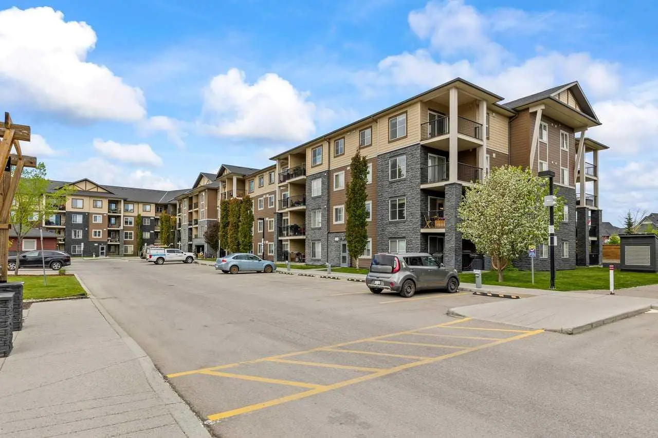 2201, 81 Legacy Boulevard SE
