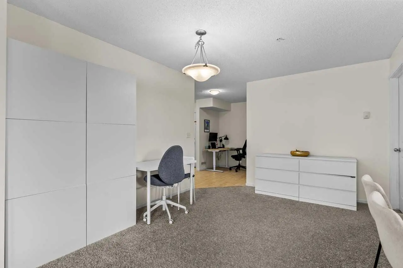 2201, 81 Legacy Boulevard SE