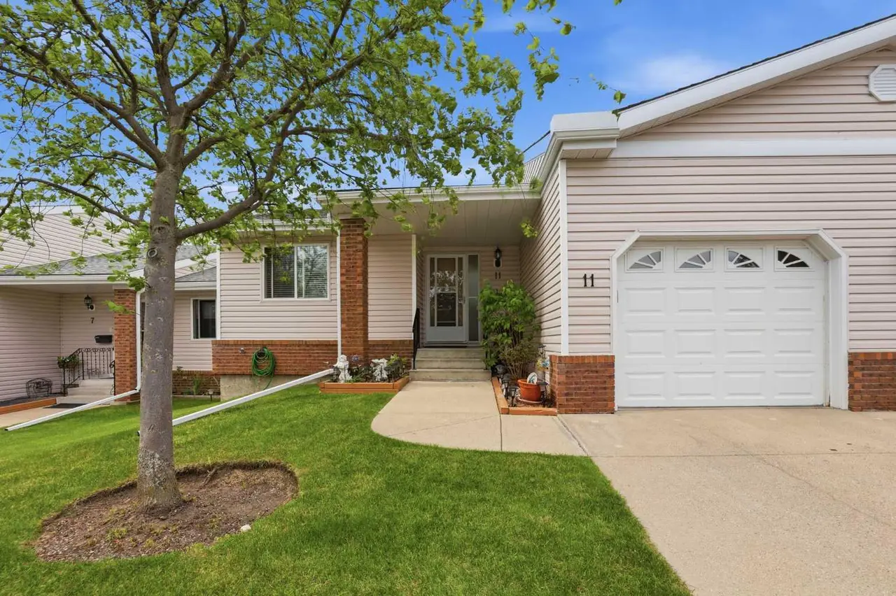 11 Macewan Park Heights NW