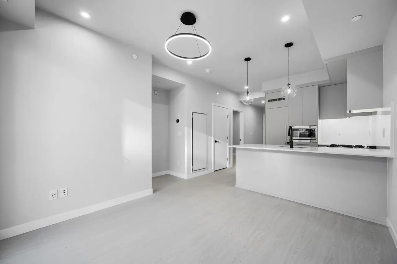307, 8375 Broadcast Avenue SW