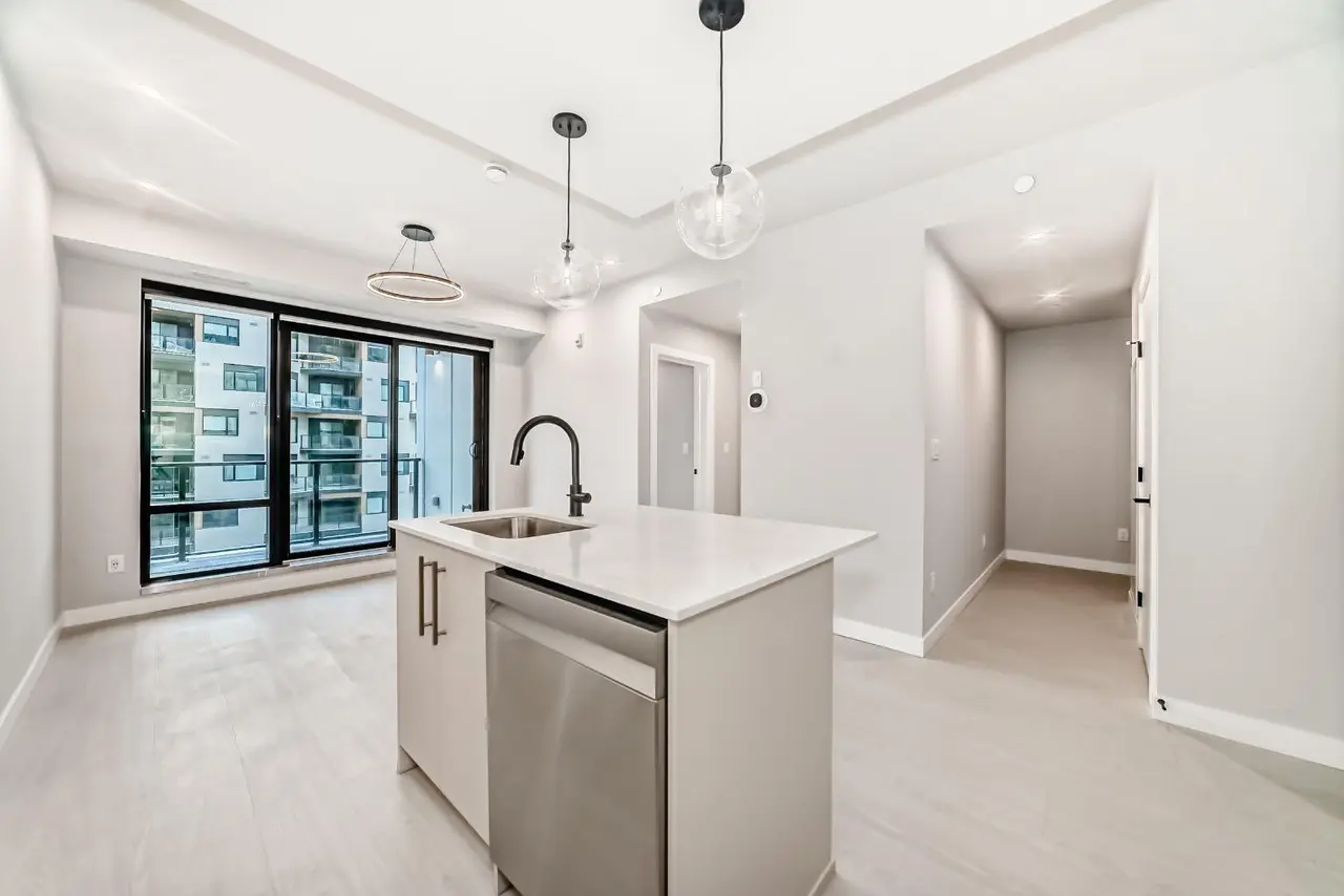 206, 8375 Broadcast Avenue SW