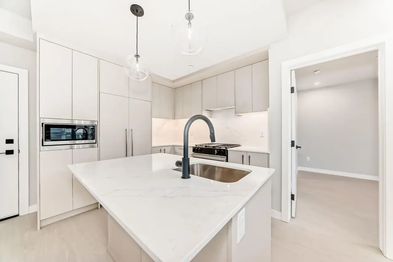 206, 8375 Broadcast Avenue SW