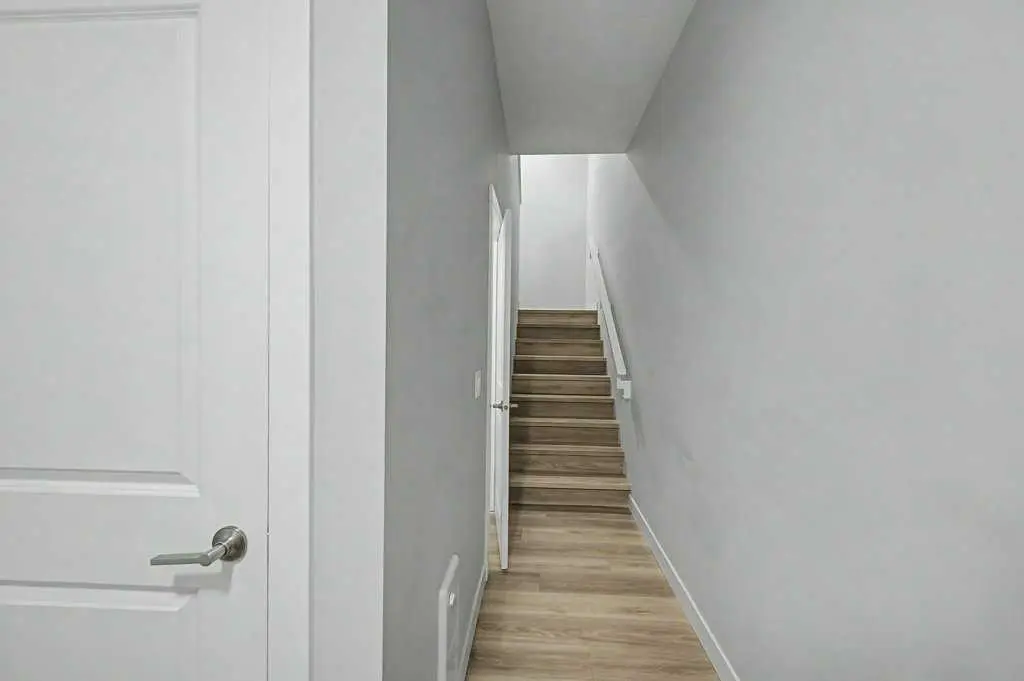 142 Sovereign Common SW