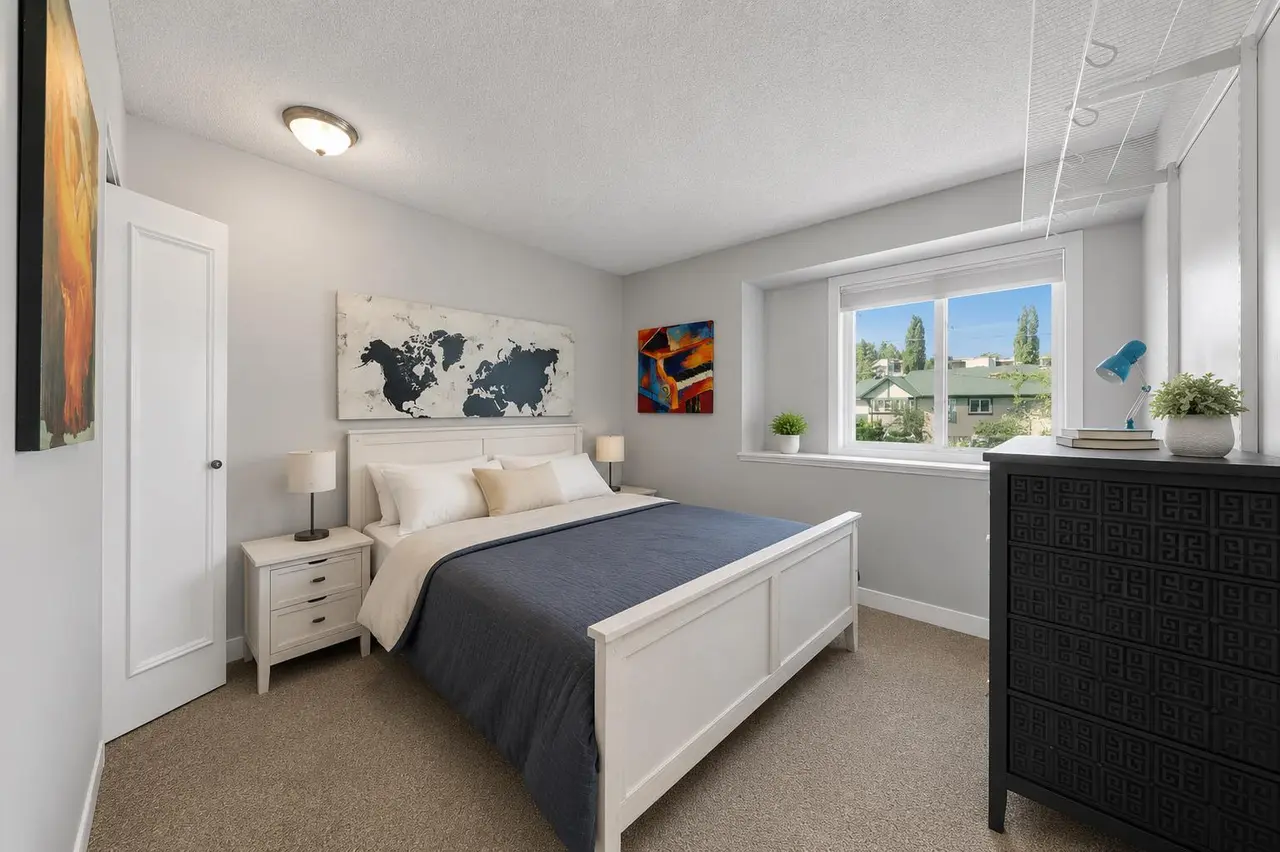 107 Mission Road SW