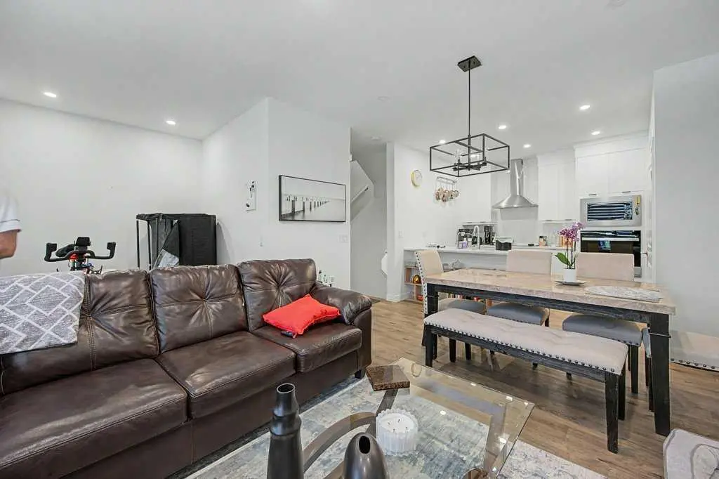 140 Sovereign Common SW