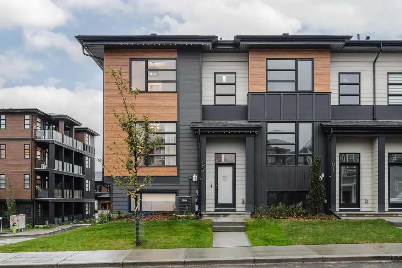 59 Lucas Way NW