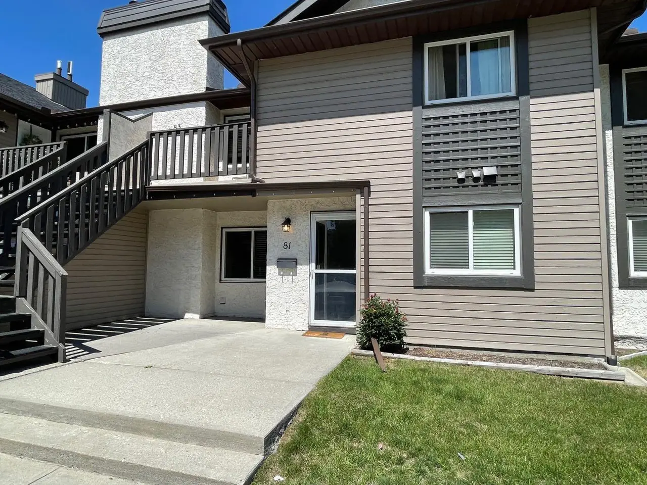81 Cedar Springs Gardens SW