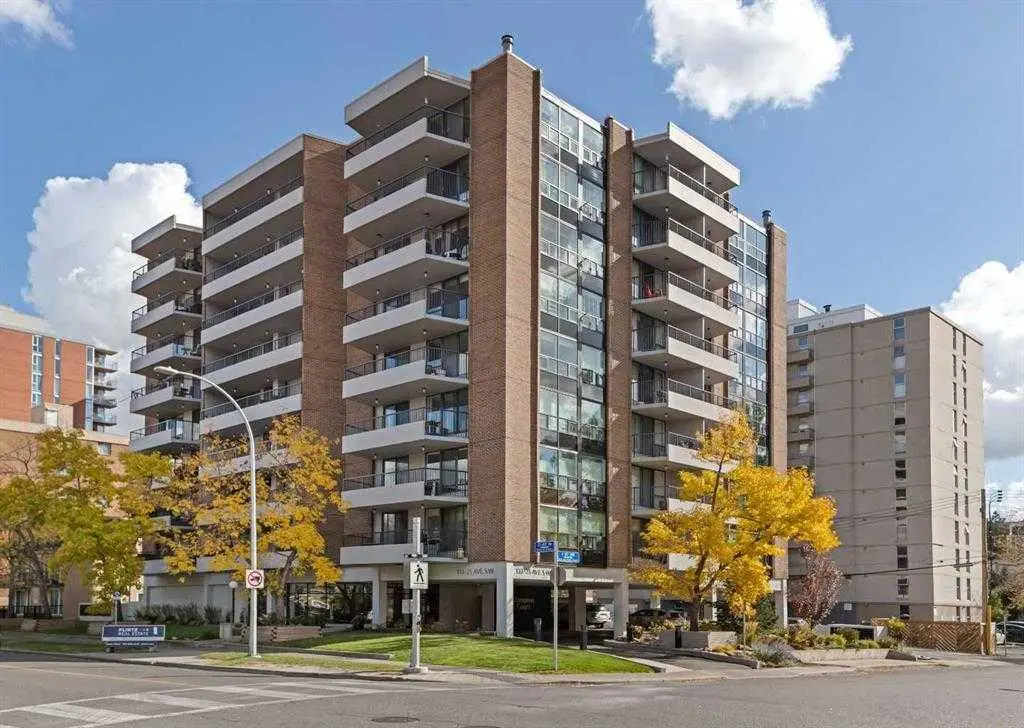 6E, 133 25 Avenue SW