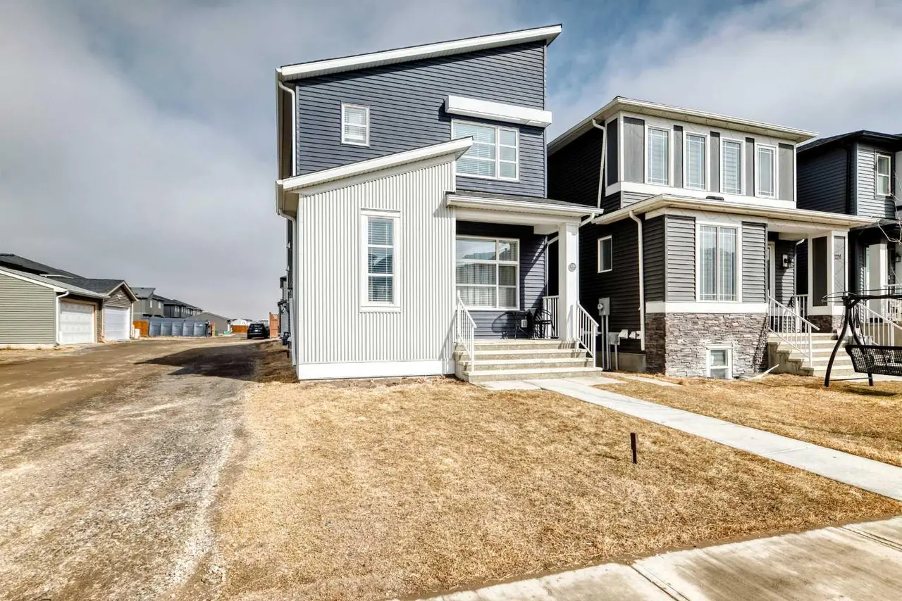 220 Cornerstone Grove NE