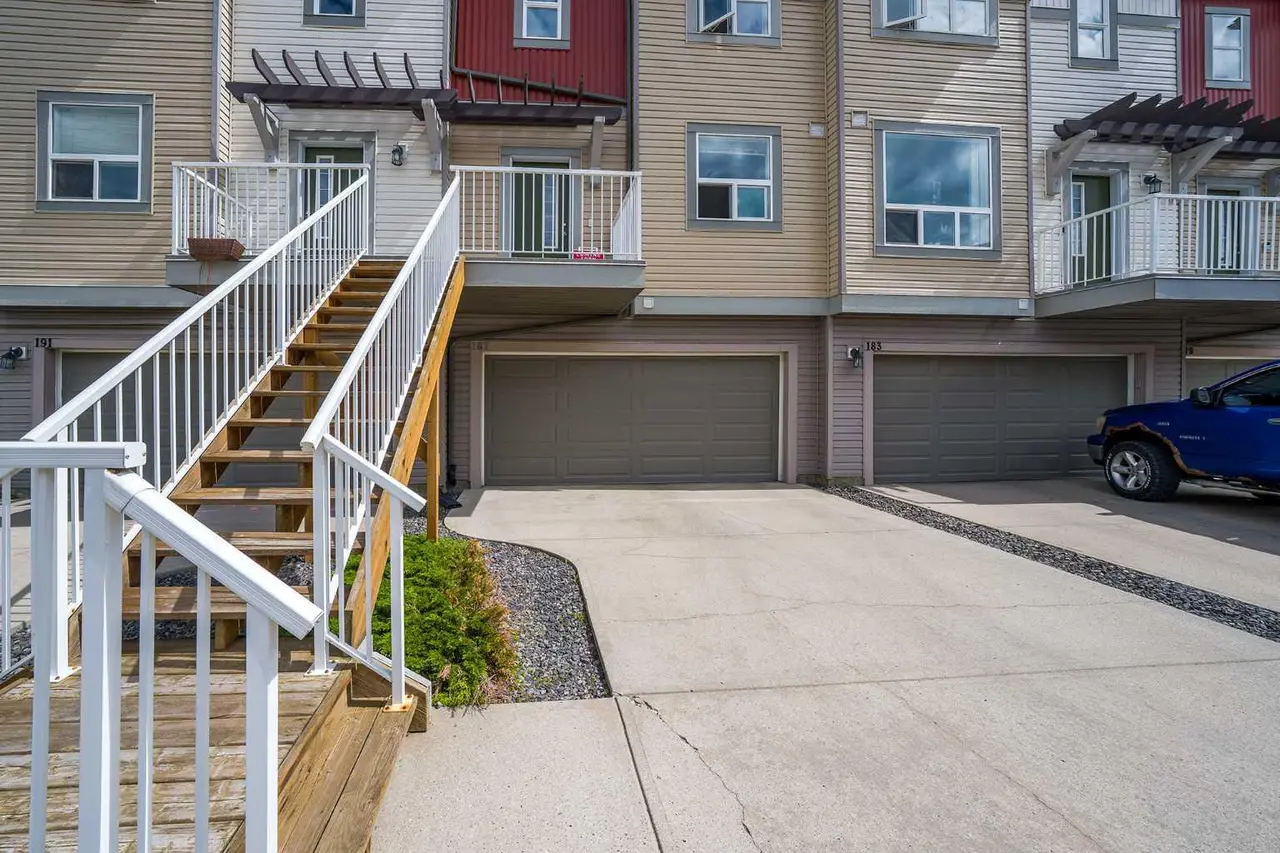 187 Copperstone Cove SE