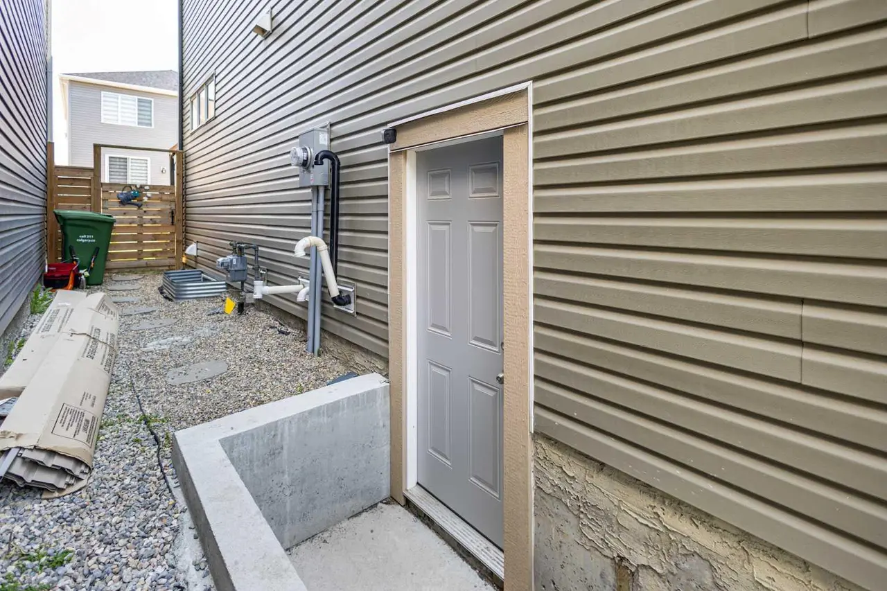62 Carrington Rise NW