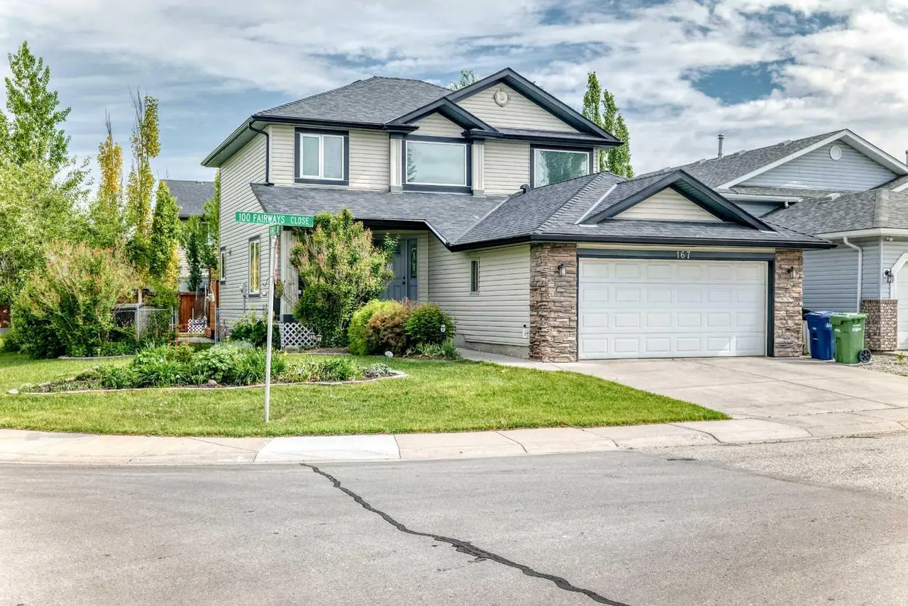 167 Fairways Close NW