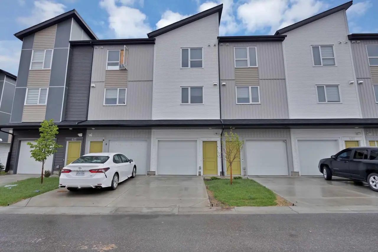 411, 301 Redstone Boulevard NE
