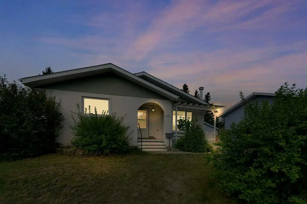 22 Blackstone Avenue 