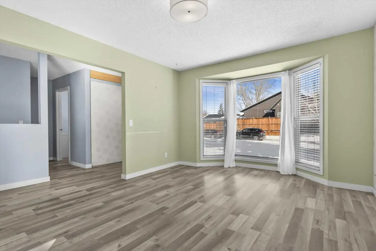72 Marquis Place SE