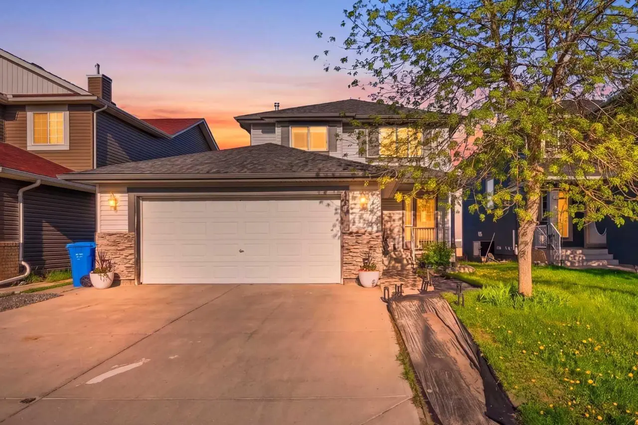101 Coville Crescent NE