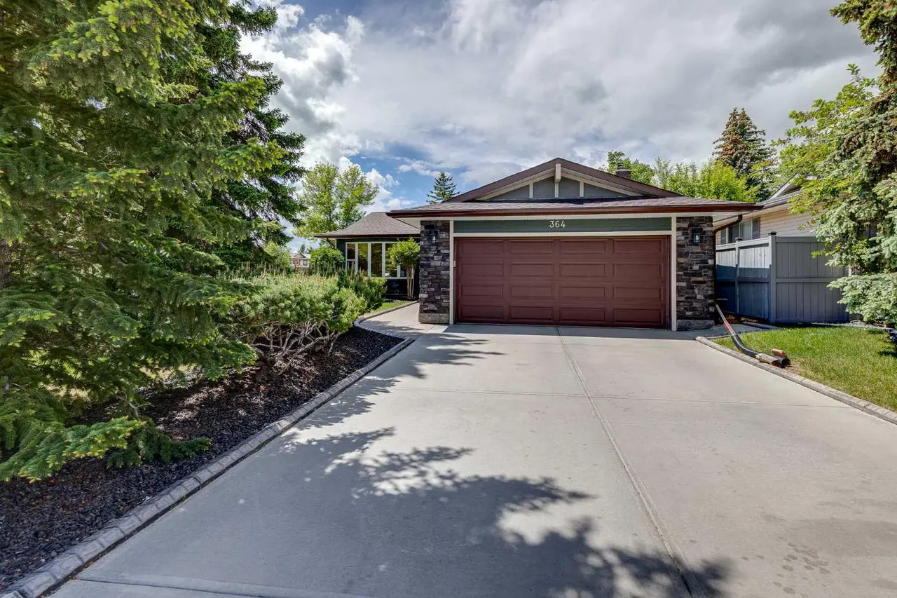 364 Silvergrove Place NW