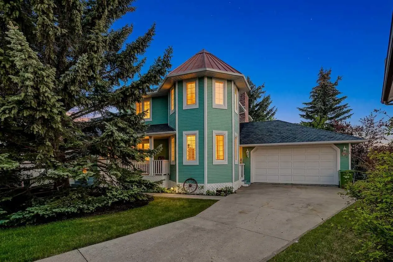 523 Scimitar Bay NW