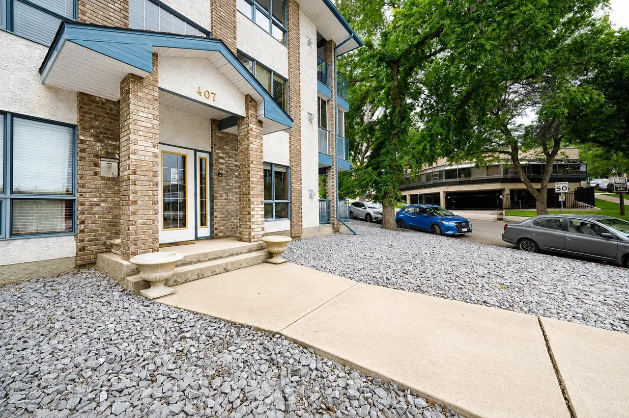 4, 407 Macleod Trail SE