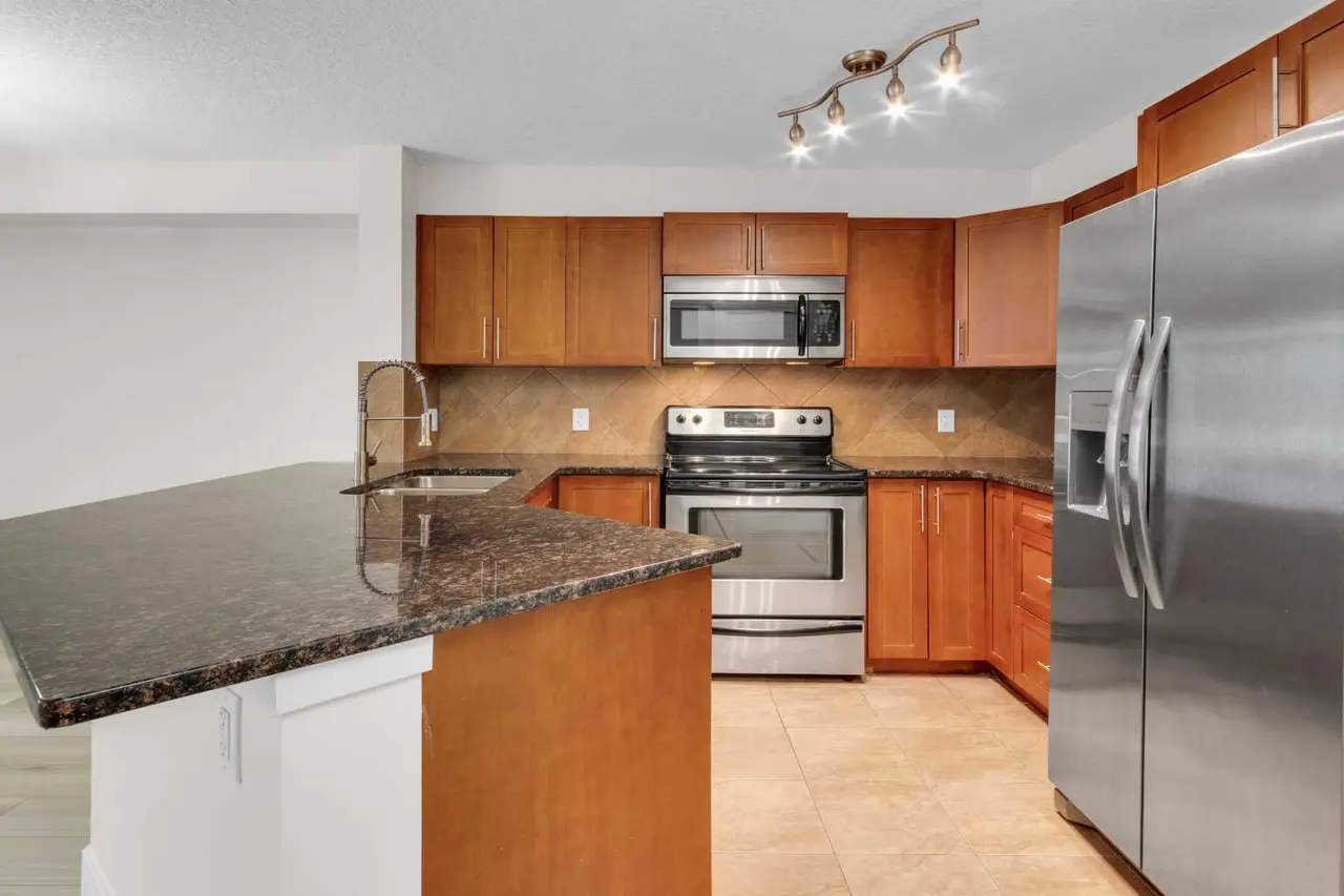 102, 500 Rocky Vista Gardens NW