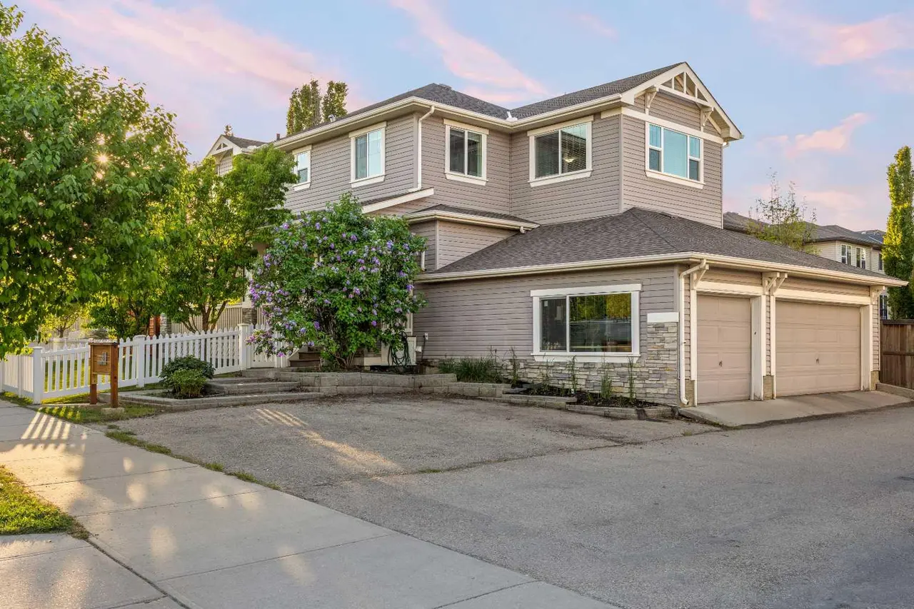 318 Coopers Drive SW