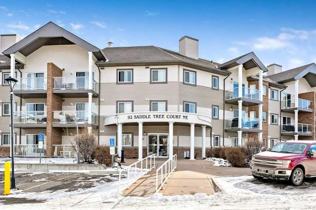 103, 92 Saddletree Court NE