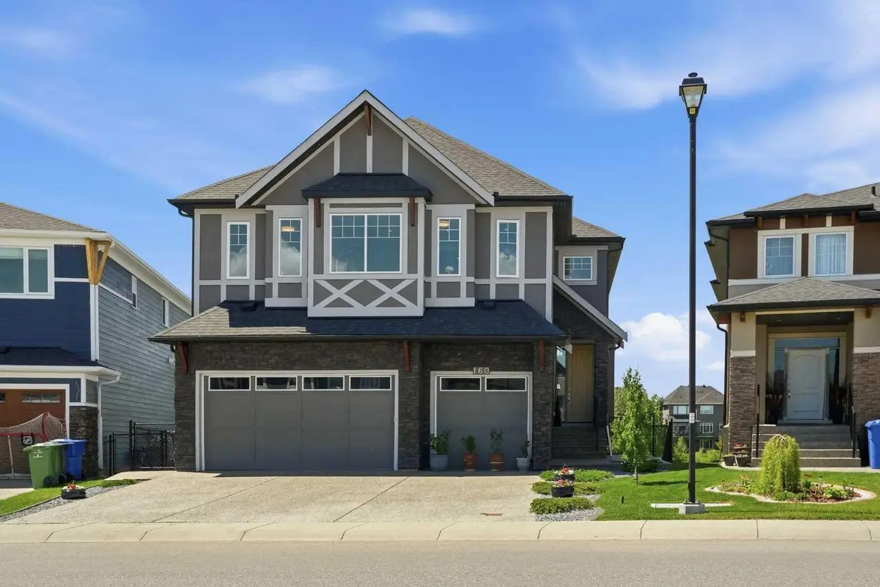 160 Kinniburgh Loop 