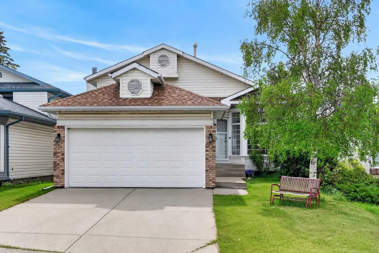 76 Hawkmount Close NW