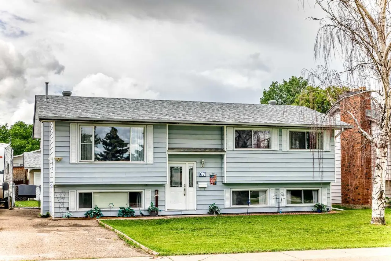 67 Newcombe Crescent 