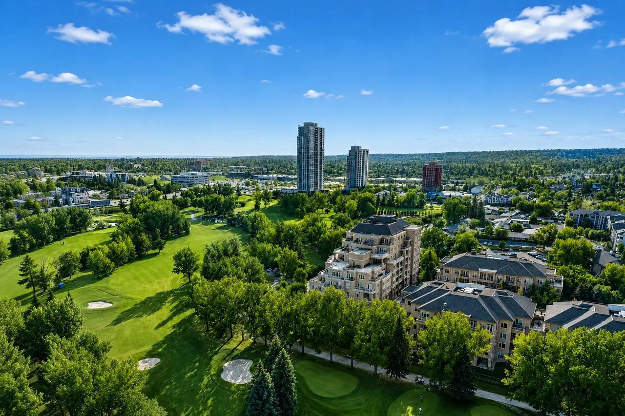 404, 4 Hemlock Crescent SW