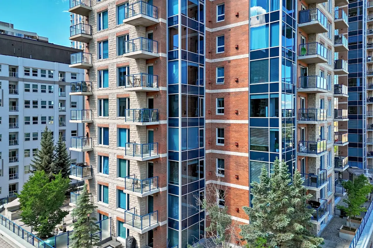 1005, 910 5 Avenue SW