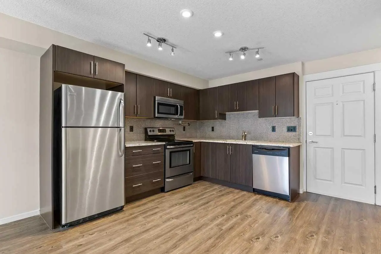 1115, 755 Copperpond Boulevard SE
