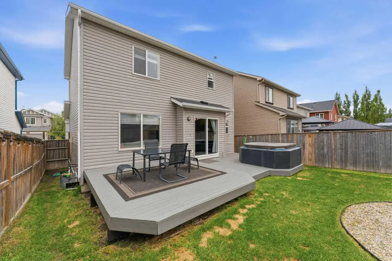 344 Sagewood Place SW