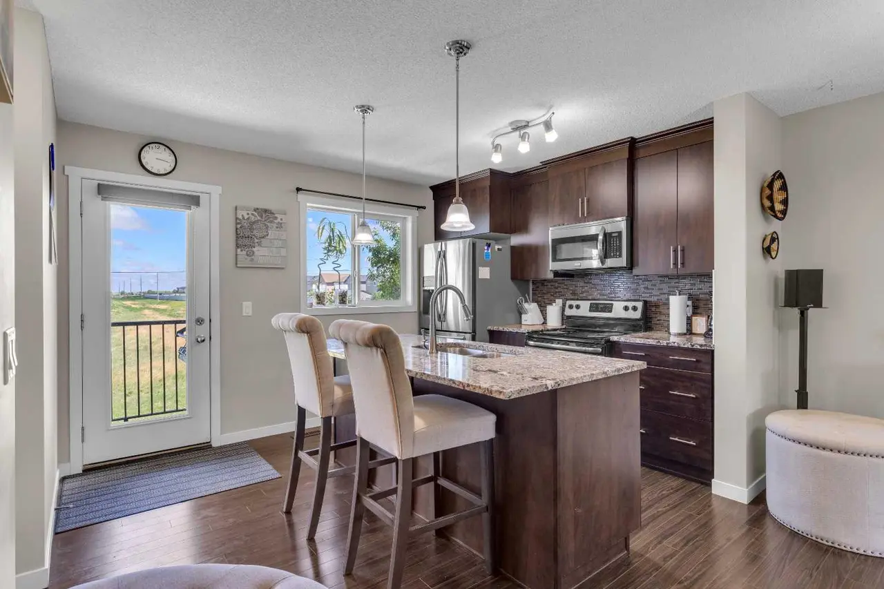 401 Copperpond Landing SE