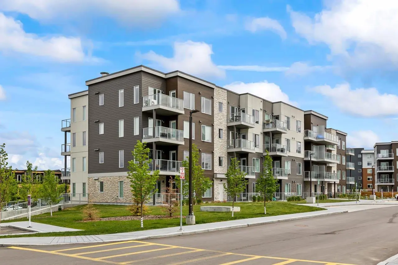 410, 660 Shawnee Square SW