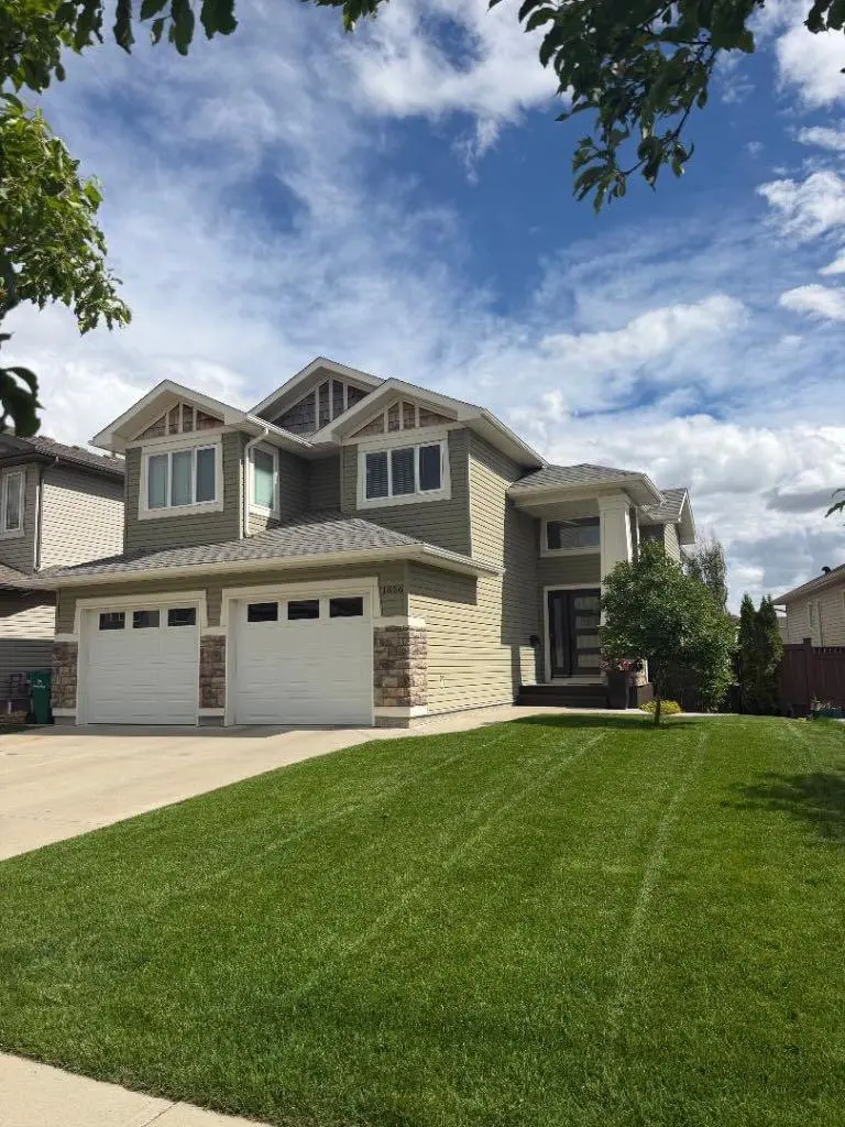 1656 Coalbanks Boulevard W