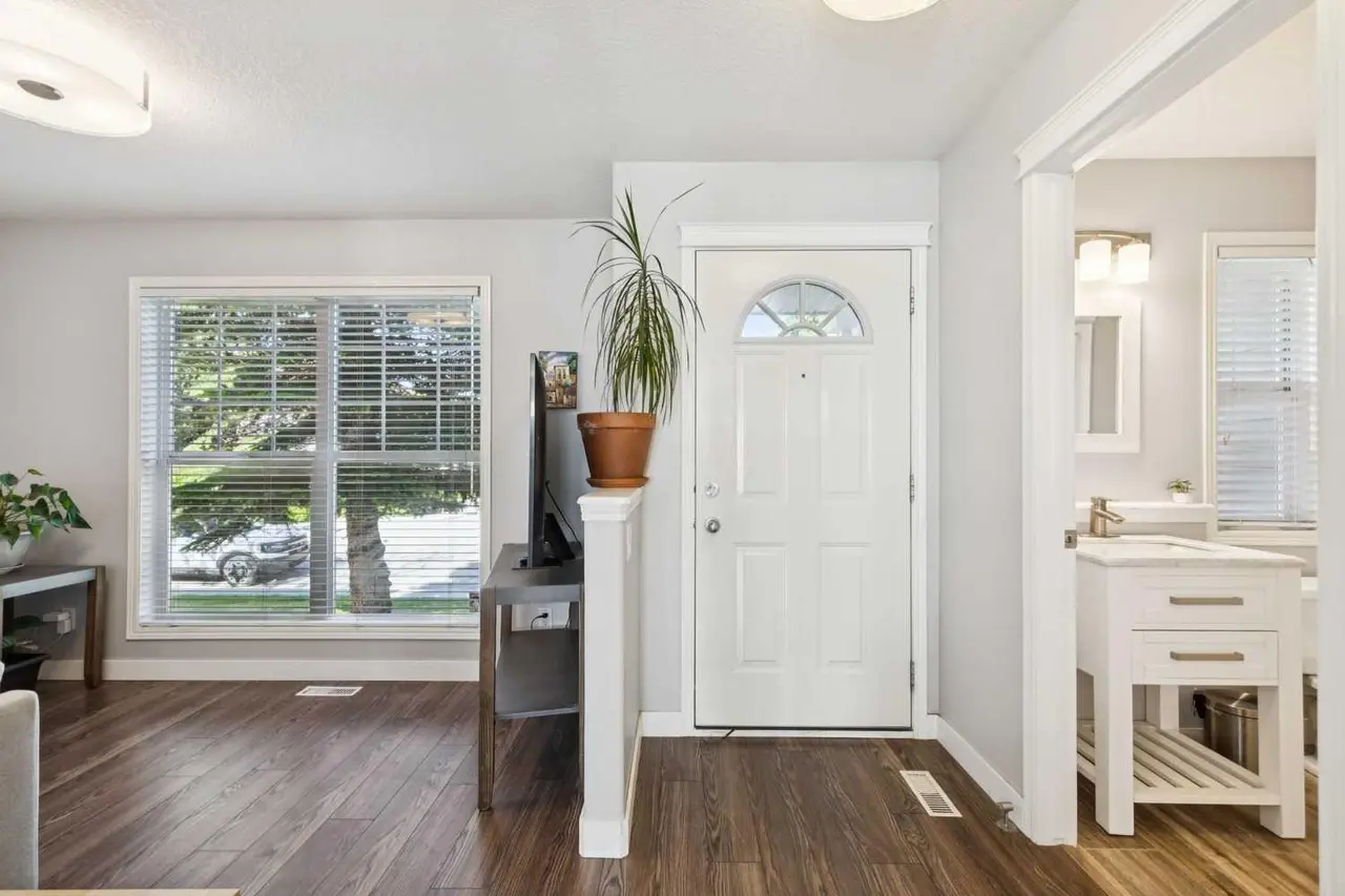 36 West Springs Way SW