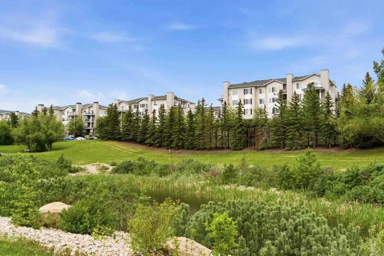 205, 345 Rocky Vista Park NW