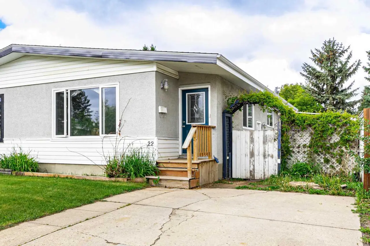 22 McIntosh Avenue