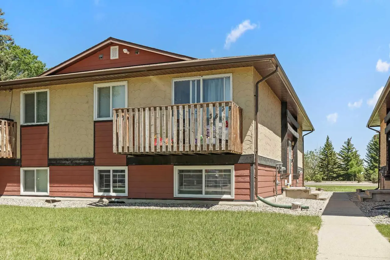 35, 5 Acadia Road W
