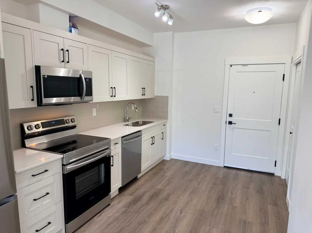2207, 200 Seton Circle SE